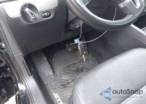 2013 Volkswagen Jetta 2.5L Se z USA, uszkodzony, nr VIN 3VWDX7AJXDM366979